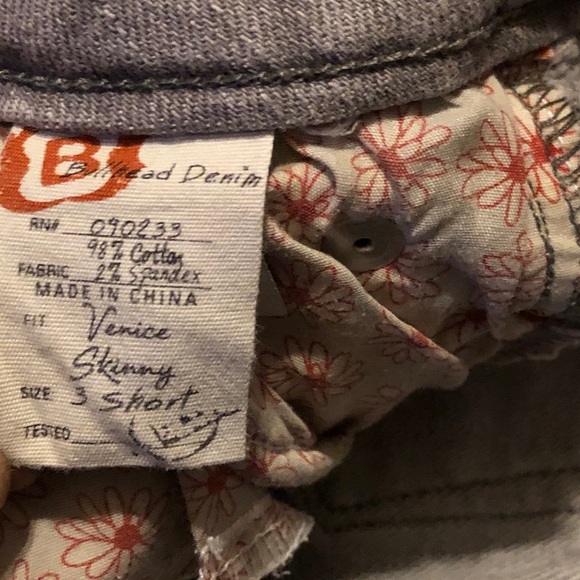 ⭐️ Bullhead Skinny Jeans - Picture 5 of 6